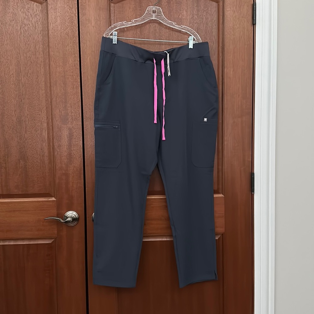 NWT Figs high waisted Yola with yoga waistband scrub pants XXL